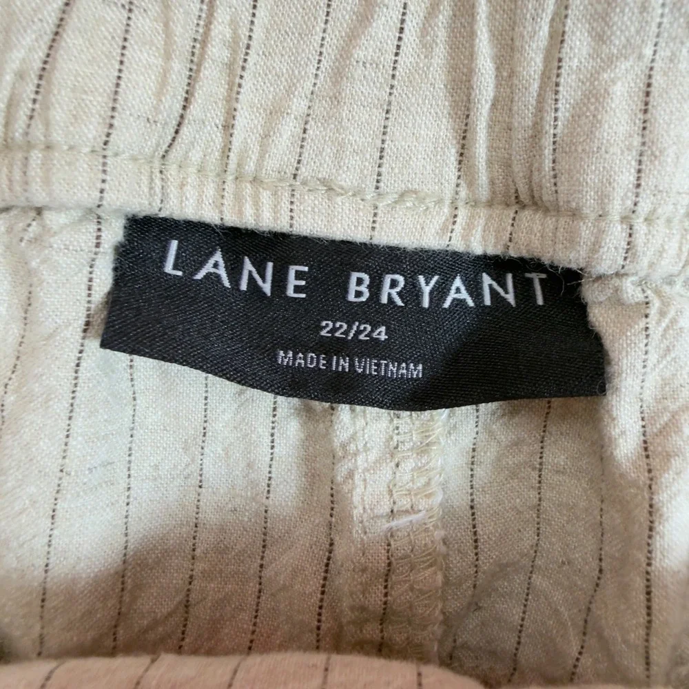 Lane Bryant‎ Pinstripe Linen Blend Shorts Beige Plus Size 22/24 Drawstring Waist